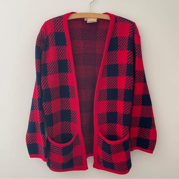 Knitcraft ‘Made in Canada’ Grandma Cardi - Picture 2 of 7